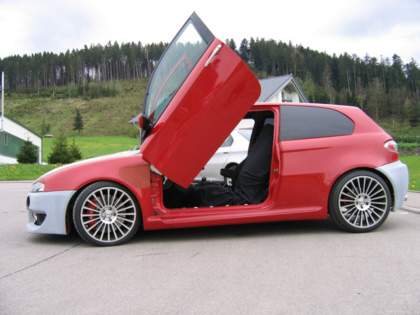 Kit puertas verticales  LSD Doors para Alfa Romeo 147