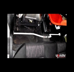 Barra de Refuerzo de suspension Lexus Is200/rs200 UltraRacing 2-puntos Room Bar